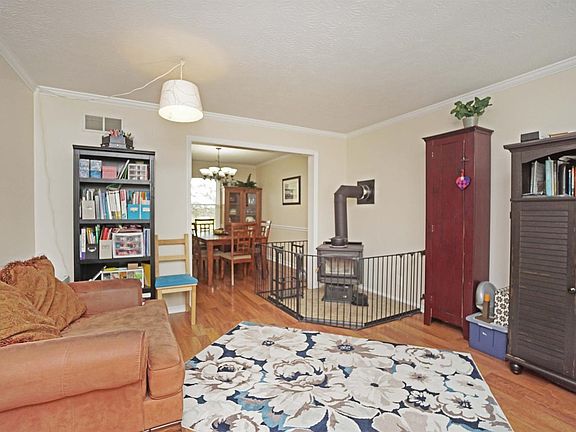 5th image of 1614 Carrol Ct