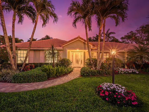 3rd image of 4695 Sabal Palm Dr