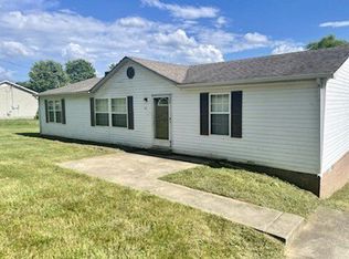 225 Bumpus Mill Rd, Oak Grove, KY 42262