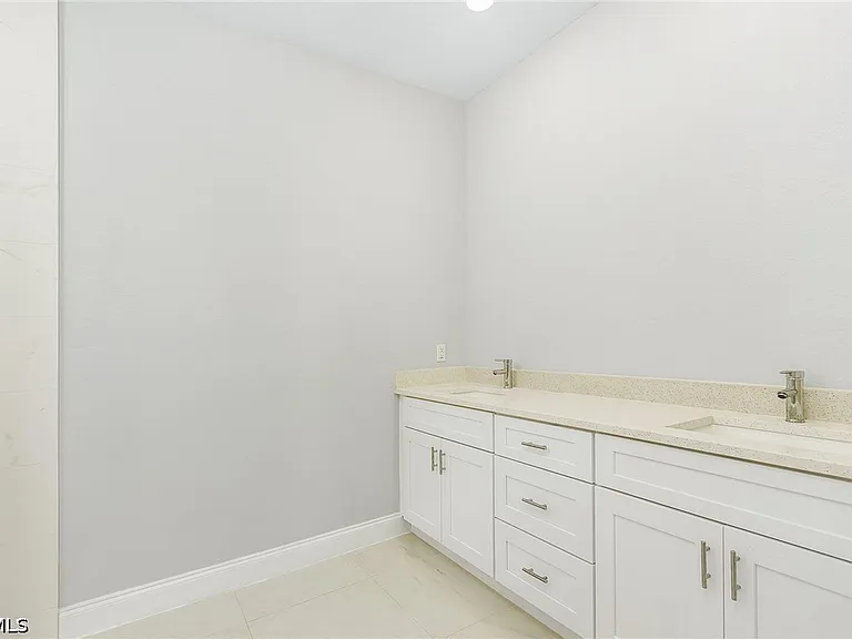 2045 NW 3rd St — Photo 16