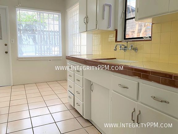 3rd image of 3129 30th St