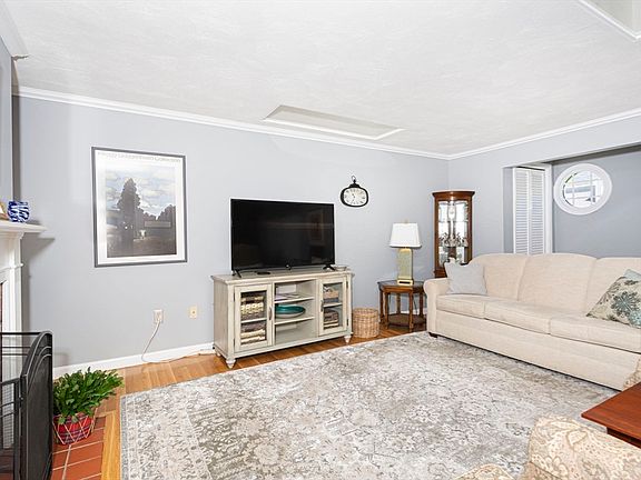 3rd image of 51 Harrington Farms Way #51