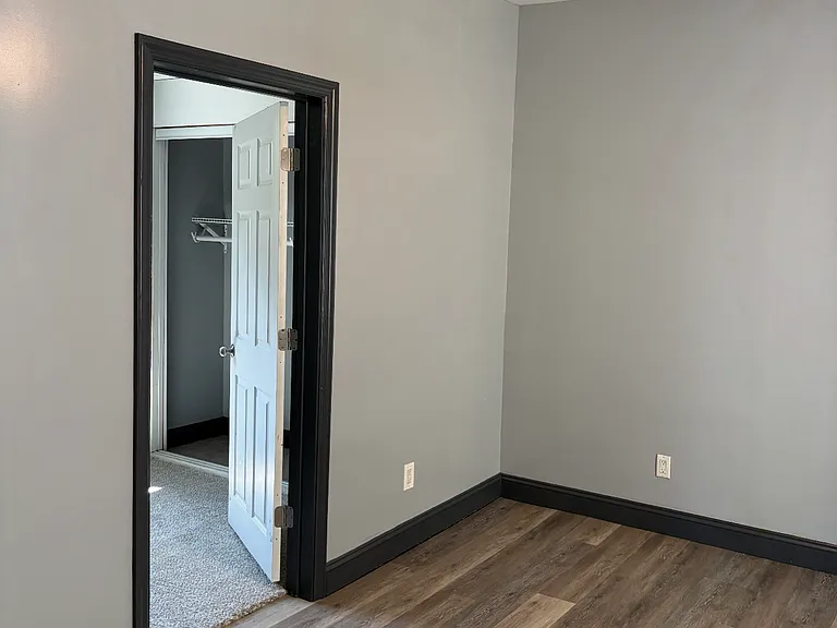 431 Albright St SE — Photo 3