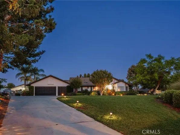 18140 Golden Leaf Ln, Riverside, CA 92504