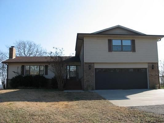2nd image of 9 Bunker Hill Ln