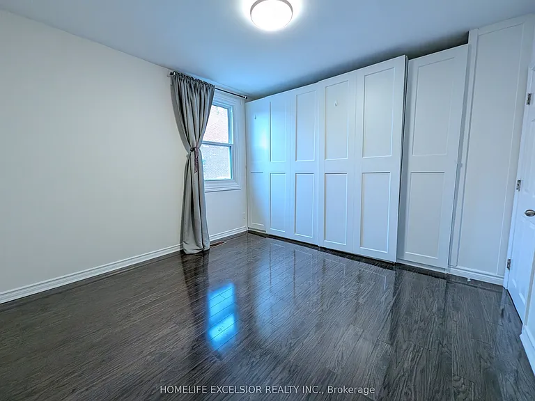 4 Albert St — Photo 15