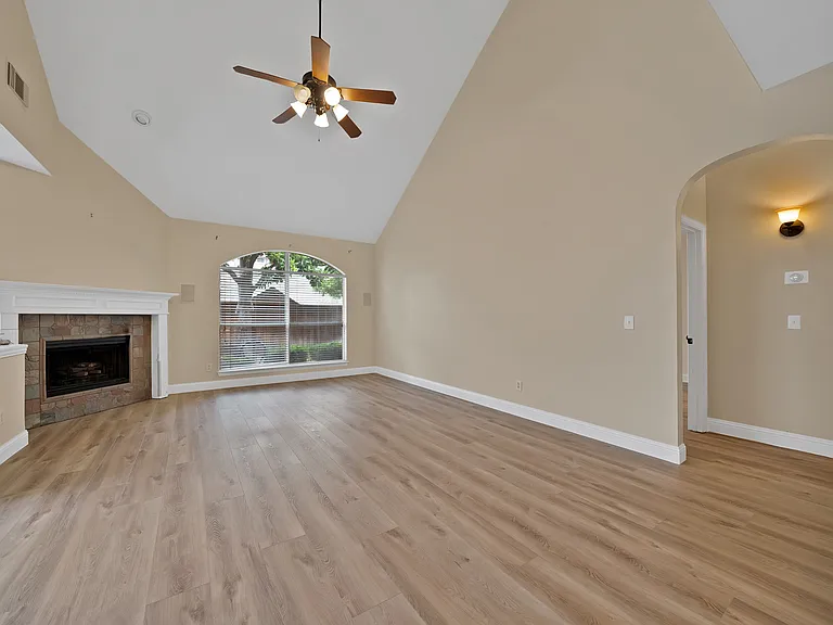 18638 Tall Oak Dr — Photo 17