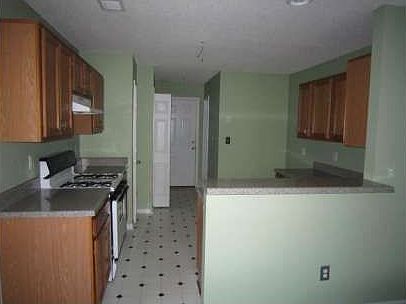 5th image of 1122 Thackery Pl