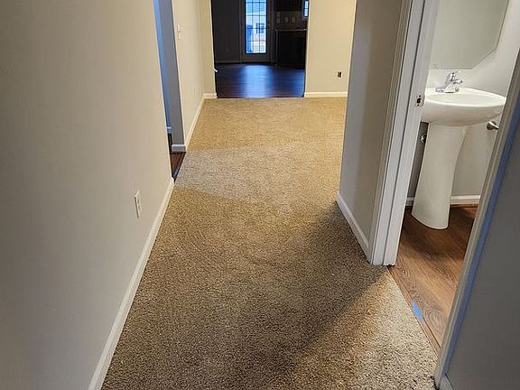 4th image of 4525 Village Ct