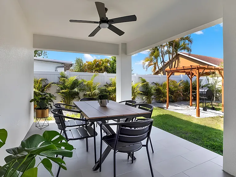 Outdoor Living View 3