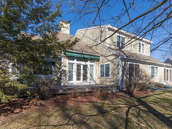 3rd image of 14 Parker Ridge Way