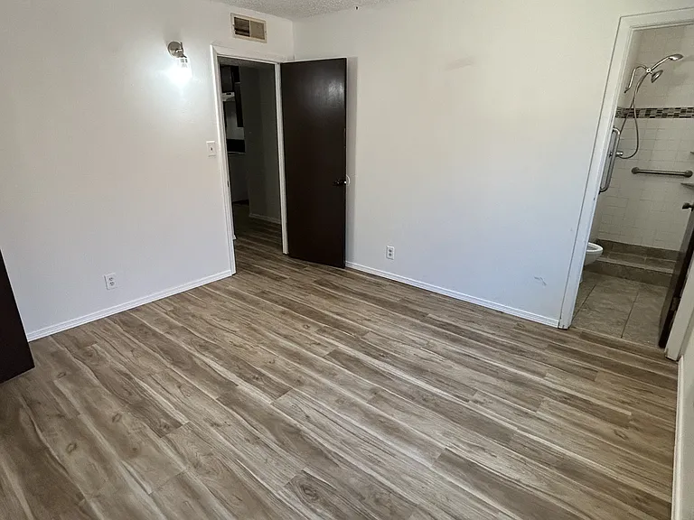 604 Mountain View Ave NE — Photo 17