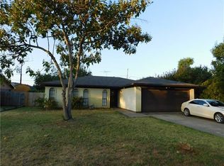 1512 Augusta Rd, Benbrook, TX 76126