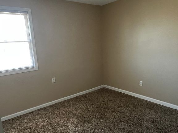 4th image of 318 W Reichmuth Rd #1