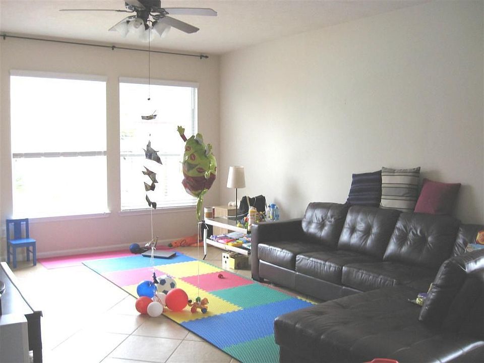 1st image of 2704 Calico Creek Ln