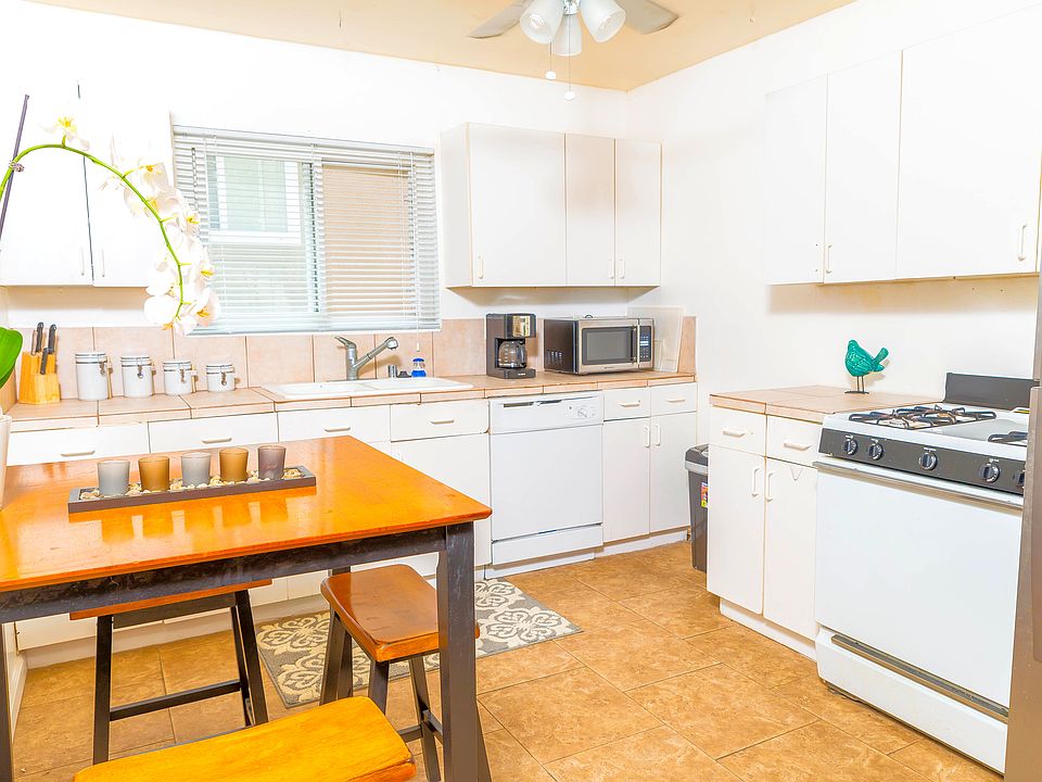 1st image of 2035 Oliver Ave