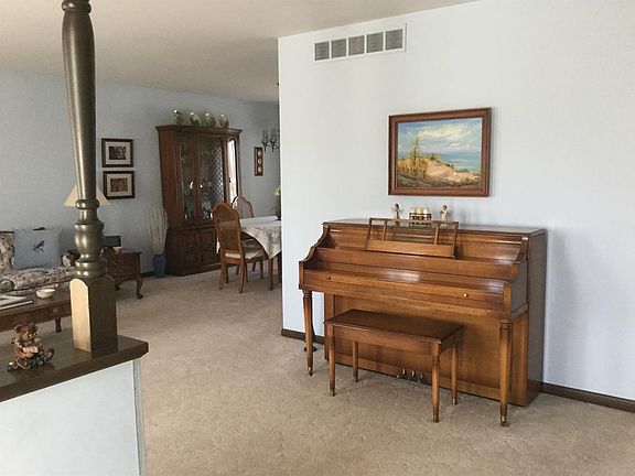 3rd image of 1230 Woodhollow Ct