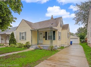 5635 Westpoint St, Dearborn Heights, MI 48125