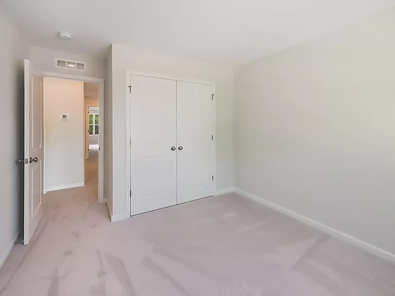 5851 Woodlawn Dr — Photo 19