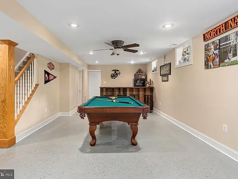 17 Whitestone Dr — Photo 30
