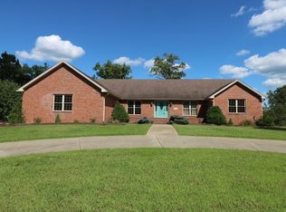 655 Whittier Dr, Seymour, IN 47274