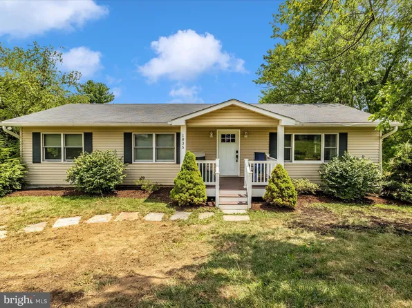 1835 Butterfly Ct, Sykesville, MD 21784
