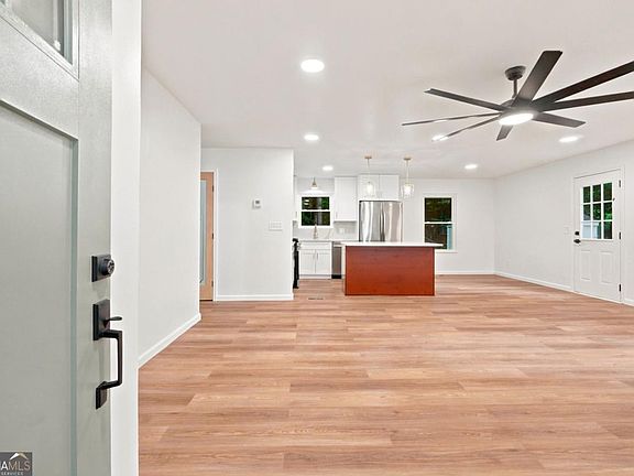 5th image of 4091 Dustin Dr