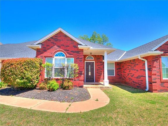 2nd image of 11904 Wickford Pl