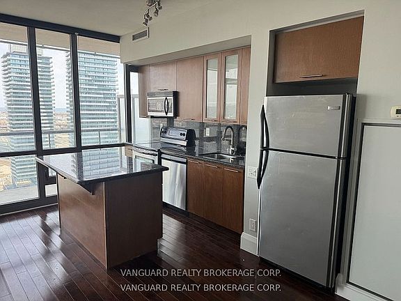 4th image of 33 Mill St #2403