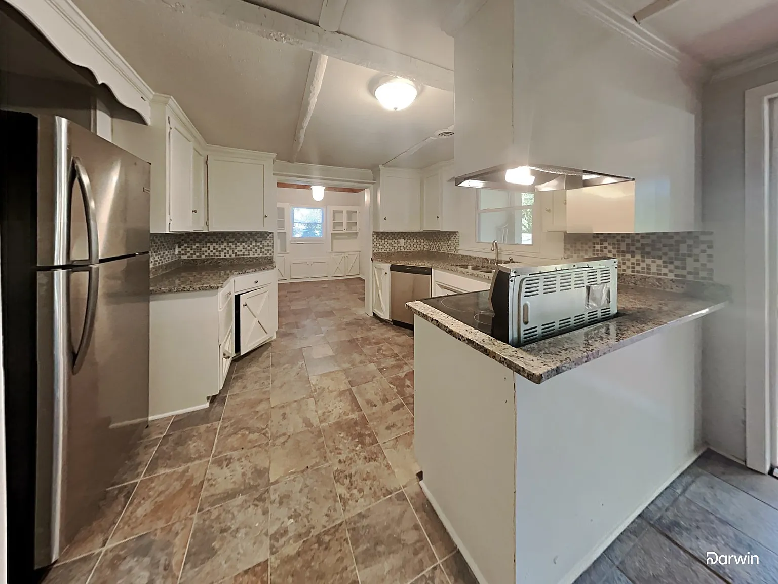 4 bed, 2.0 bath, 2600 sqft, $1,745 — Photo 2