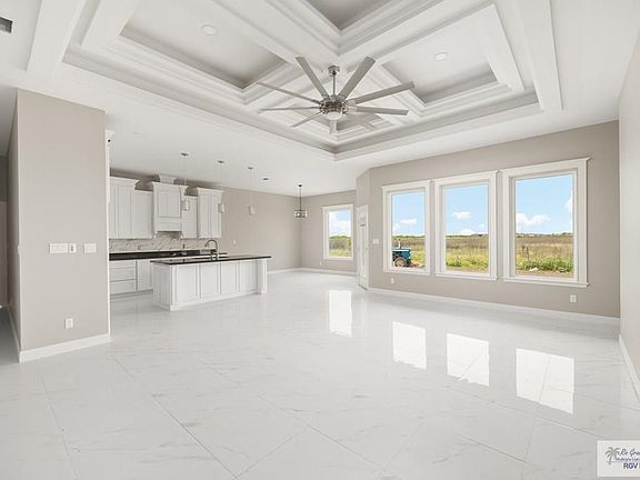 4th image of 516 Oriole Dr