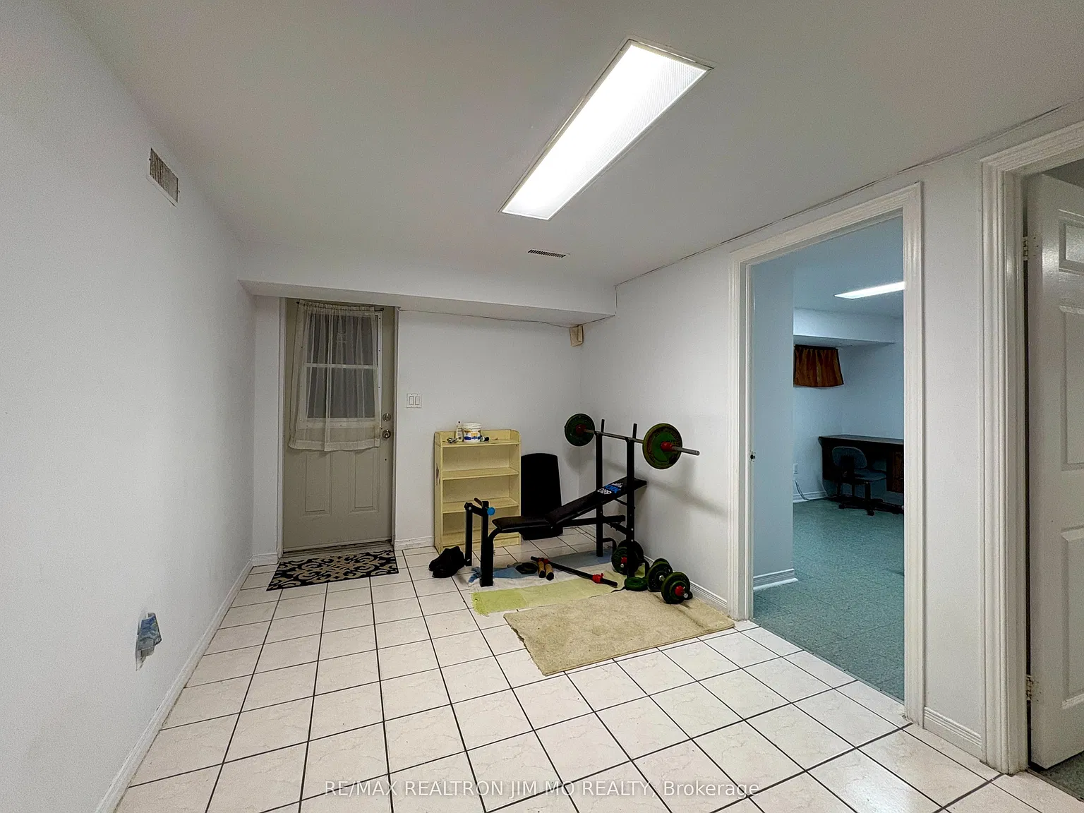 3 bed, $1,950 — Photo 2