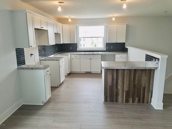 3rd image of 133 Bluegrass Dr