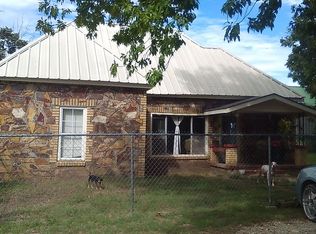 409 S F St, Hugo, OK 74743