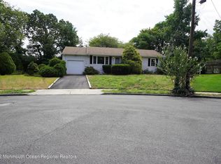 4 Darien Cir, Howell, NJ 07731