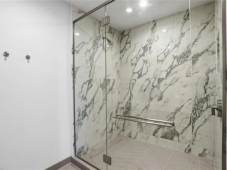 5100 Seagrass Blvd #201 — Photo 30
