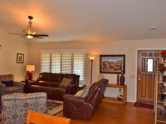 2nd image of 13907 W Oak Glen Dr