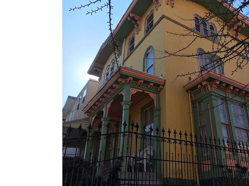 1st image of 418 N 32nd St #2R