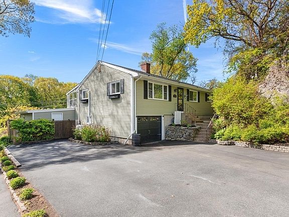 3rd image of 53 Longhill Rd