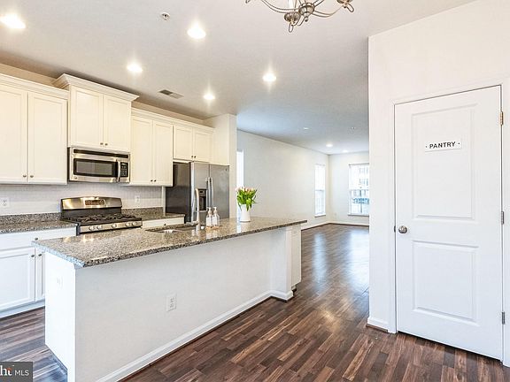 3rd image of 145 Prado Ln #2804