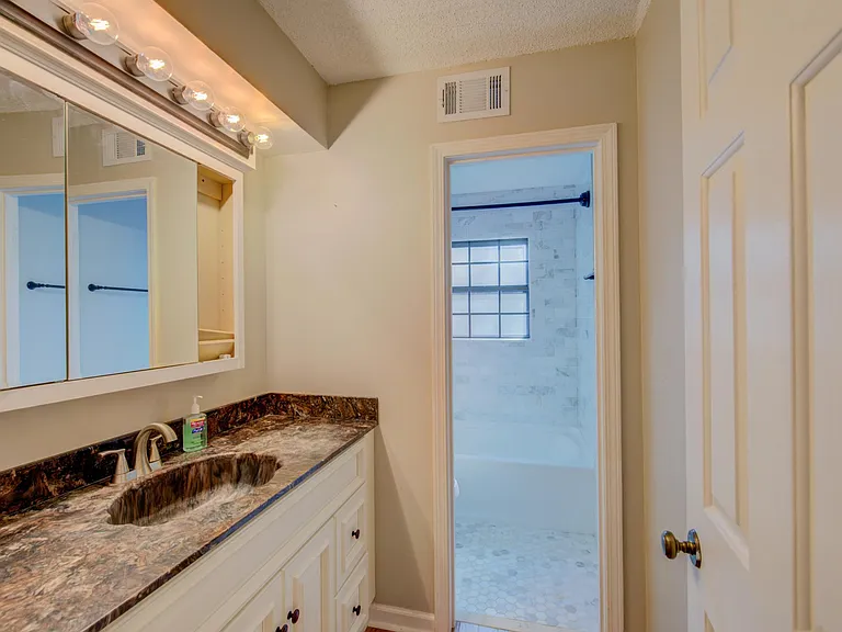 8084 Dogwood Villa Dr — Photo 18