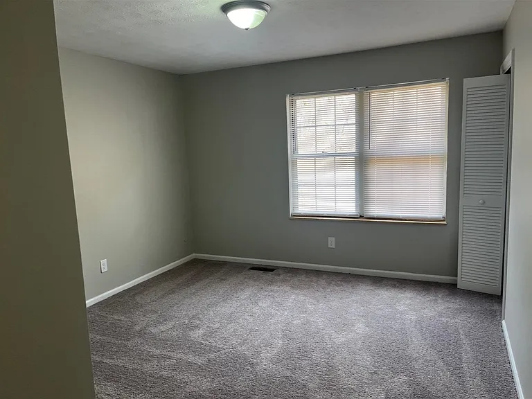 5135 Smith Creek Rd #B — Photo 3