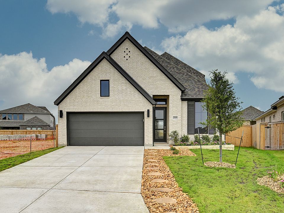 1st image of 12929 Gilmore Bend