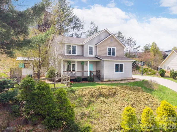 21 Moss Pink Pl, Asheville, NC 28806