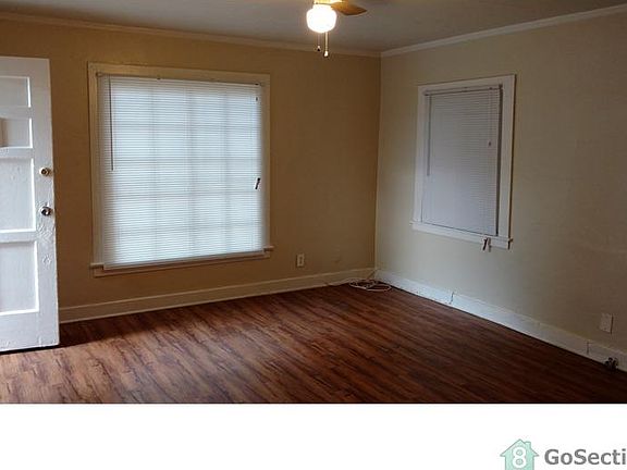 3rd image of 824 E Colden Ave