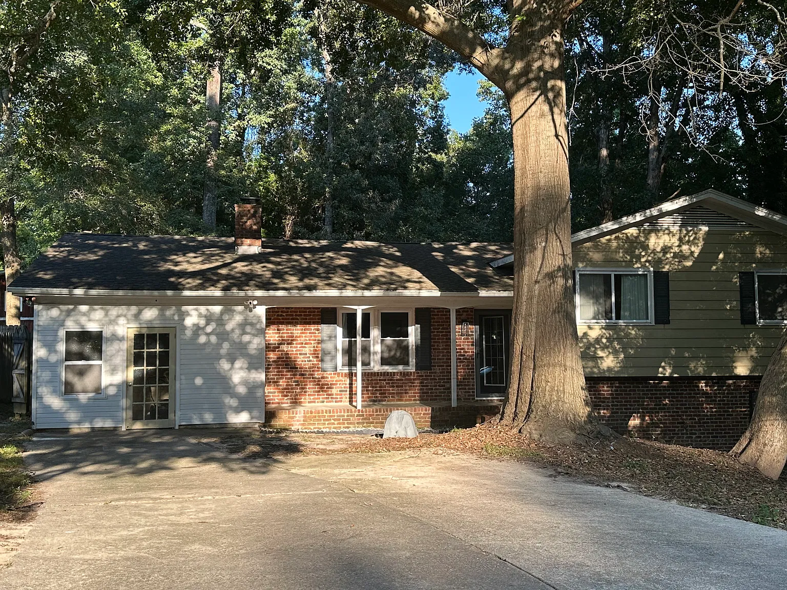 4 bed, 1775 sqft, $2,300 — Photo 2