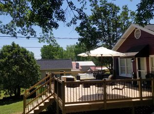 720 S Howard Ave, Landrum, SC 29356