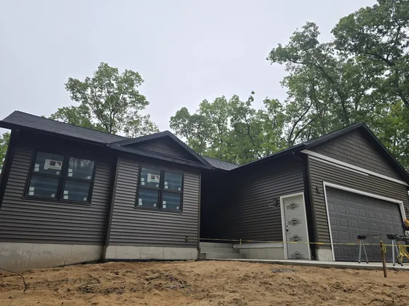 2850 Fenner Rd, Muskegon, MI 49445
