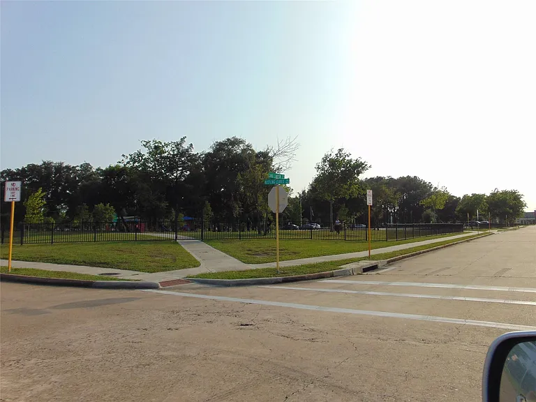 8603 Rustling Leaves Dr — Photo 39