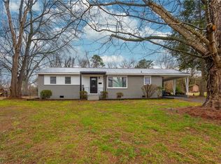 117 Queensbury Rd, Winston Salem, NC 27104